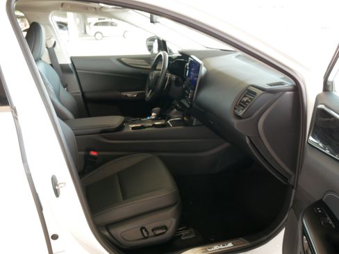 Used 2026 Lexus NX 350h AWD w/ Accessory Package (2T) image 10