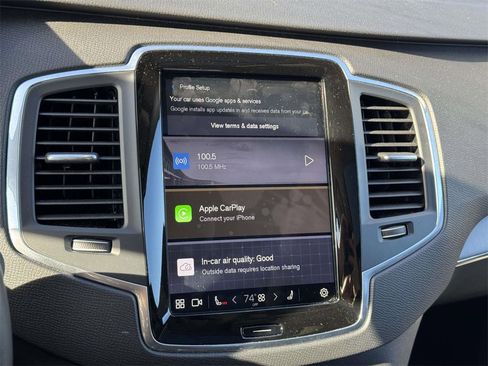 Certified 2025 Volvo XC90 B5 Core image 24