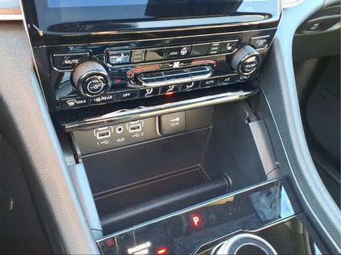 New 2025 Jeep Grand Cherokee Limited image 19