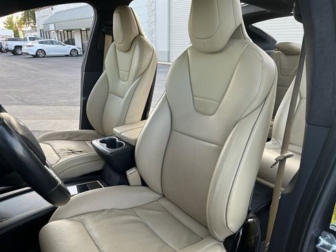 Used 2016 Tesla Model X Performance image 26