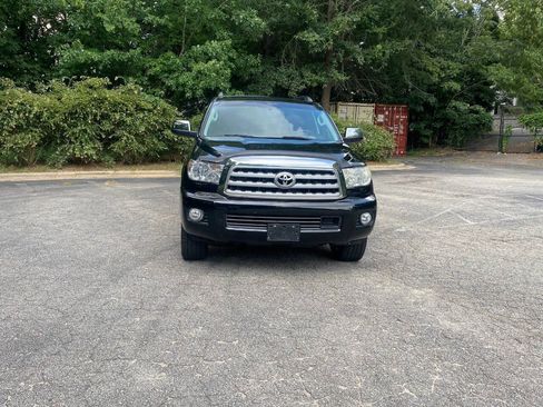 Used 2016 Toyota Sequoia Platinum AWD/4WD image 2