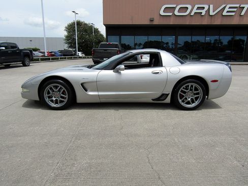 Used 2004 Chevrolet Corvette Z06 RWD image 8
