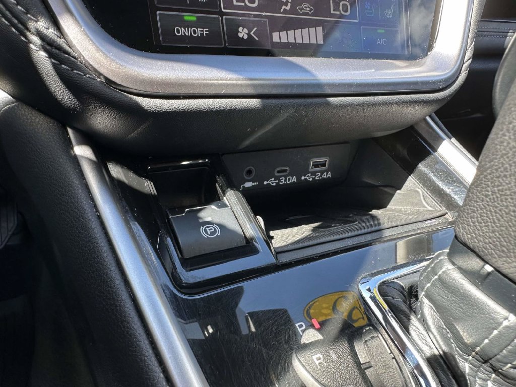 Certified 2025 Subaru Outback Touring XT AWD/4WD image 22