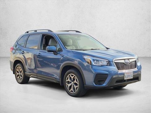 Used 2019 Subaru Forester Premium AWD/4WD image 4