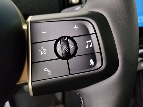 Used 2025 MINI Cooper 2-Door Hardtop image 15