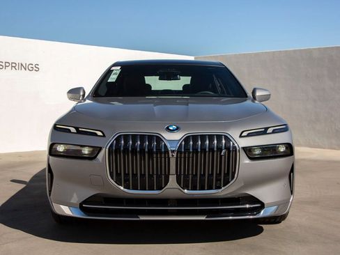 New 2025 BMW i7 xDrive60 image 4