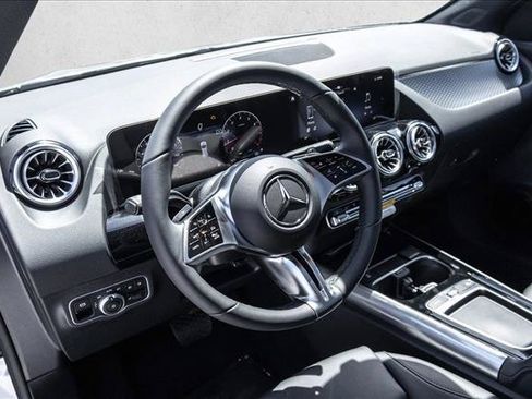 New 2026 Mercedes-Benz GLA 250 4MATIC image 10