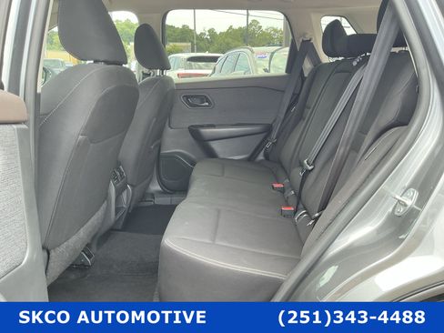 Used 2023 Nissan Rogue S FWD image 14