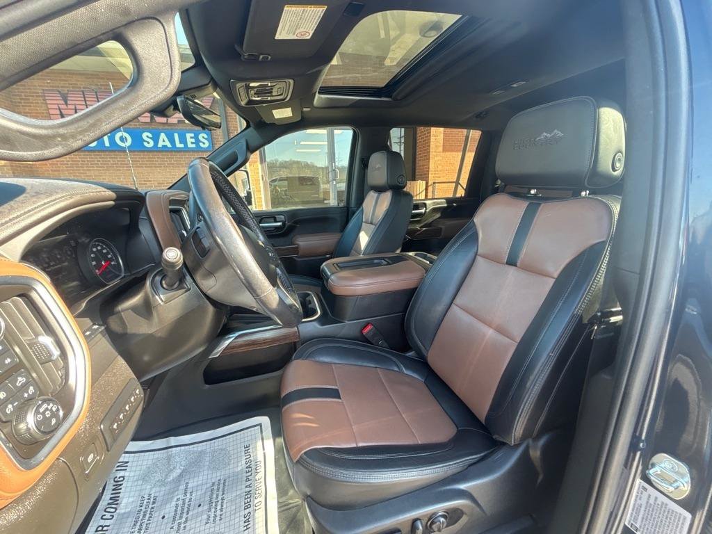Used 2022 Chevrolet Silverado 3500 High Country AWD/4WD image 17