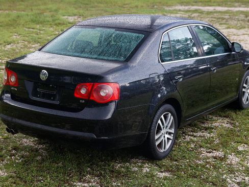 Used 2006 Volkswagen Jetta 2.5 FWD image 11