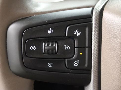 Used 2024 GMC Yukon XL Denali AWD/4WD image 37
