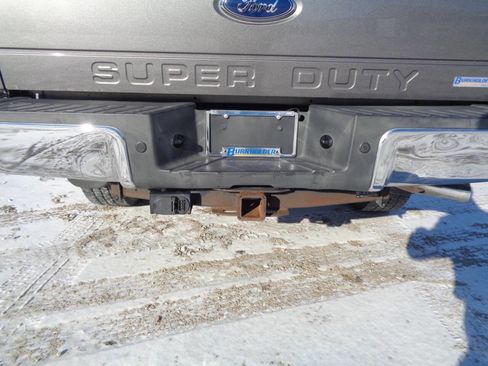 Used 2013 Ford F250 XLT w/ Chrome Pkg image 9