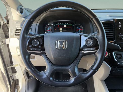 Used 2021 Honda Pilot Touring image 11