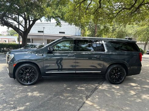 Used 2021 GMC Yukon XL Denali w/ Denali Ultimate Package AWD/4WD image 4