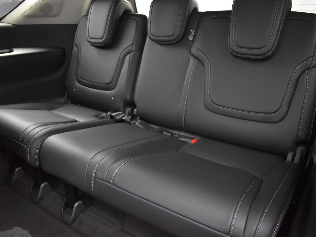 Used 2025 INFINITI QX80 Pure RWD image 17