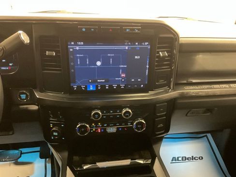 Used 2024 Ford F250 Lariat w/ Sport Appearance Package image 25