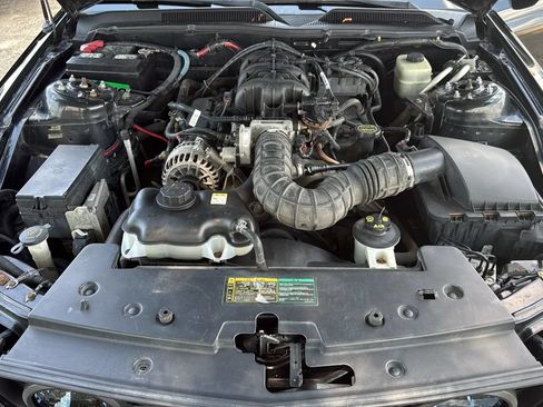 Used 2006 Ford Mustang Coupe RWD image 25
