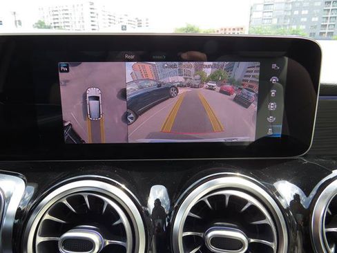 Certified 2020 Mercedes-Benz GLB 250 4MATIC image 15