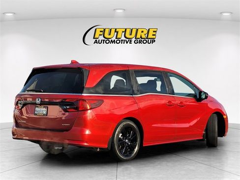 Used 2023 Honda Odyssey Sport image 4