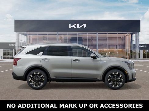 New 2026 Kia Sorento EX image 7