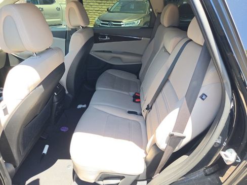 Used 2016 Kia Sorento LX FWD image 11