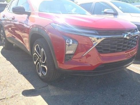 New 2026 Chevrolet Trax RS w/ Driver Confidence Package FWD image 1