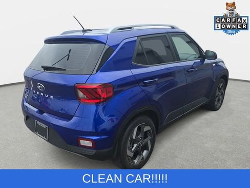 Used 2023 Hyundai Venue SEL w/ Cargo Package FWD image 5