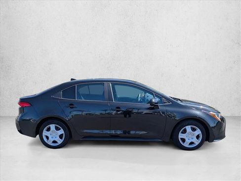 Used 2021 Toyota Corolla LE w/ Carpet Mat Package (TMS) FWD image 4