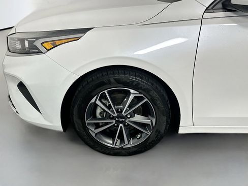 Used 2022 Kia Forte LXS FWD image 29