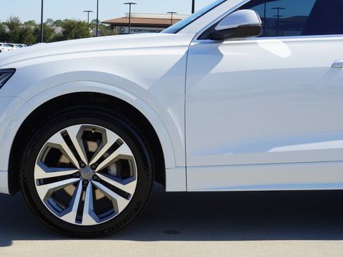 Used 2019 Audi Q8 Prestige w/ Towing Package image 10