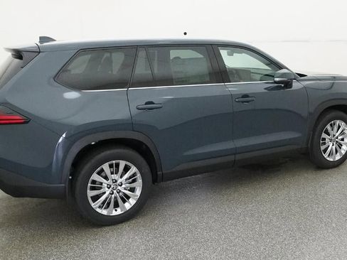 New 2026 Toyota Grand Highlander Platinum image 10