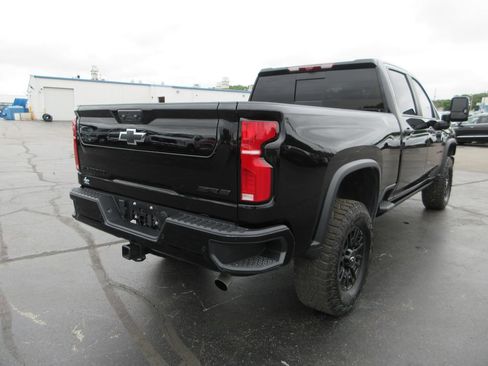 Certified 2026 Chevrolet Silverado 2500 ZR2 w/ LPO, Dark Essentials Package AWD/4WD image 6