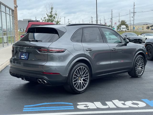 Used 2022 Porsche Cayenne S AWD/4WD image 9