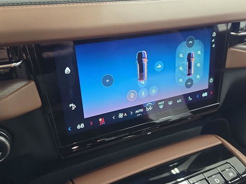 New 2026 Lincoln Navigator Reserve AWD/4WD image 19