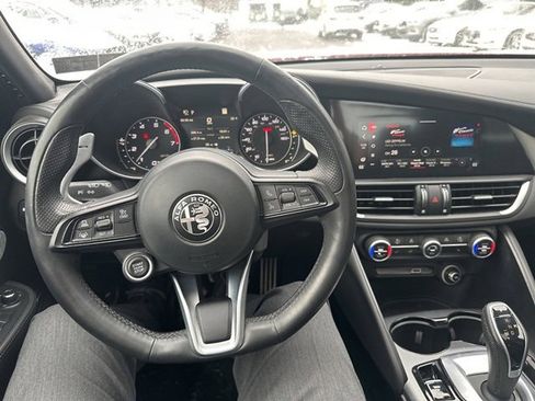 Used 2023 Alfa Romeo Giulia Veloce image 14