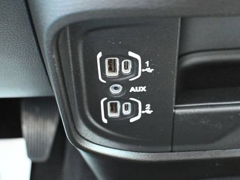 Used 2024 RAM 2500 Big Horn AWD/4WD image 29