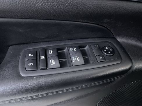 Used 2020 Jeep Grand Cherokee Limited AWD/4WD image 11