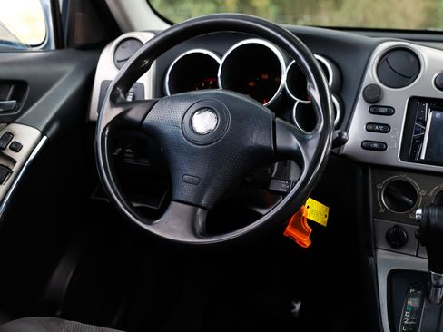 Used 2005 Toyota Matrix XR image 27