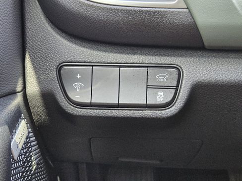 Used 2025 Kia Seltos SX w/ SX Sunroof Package image 23