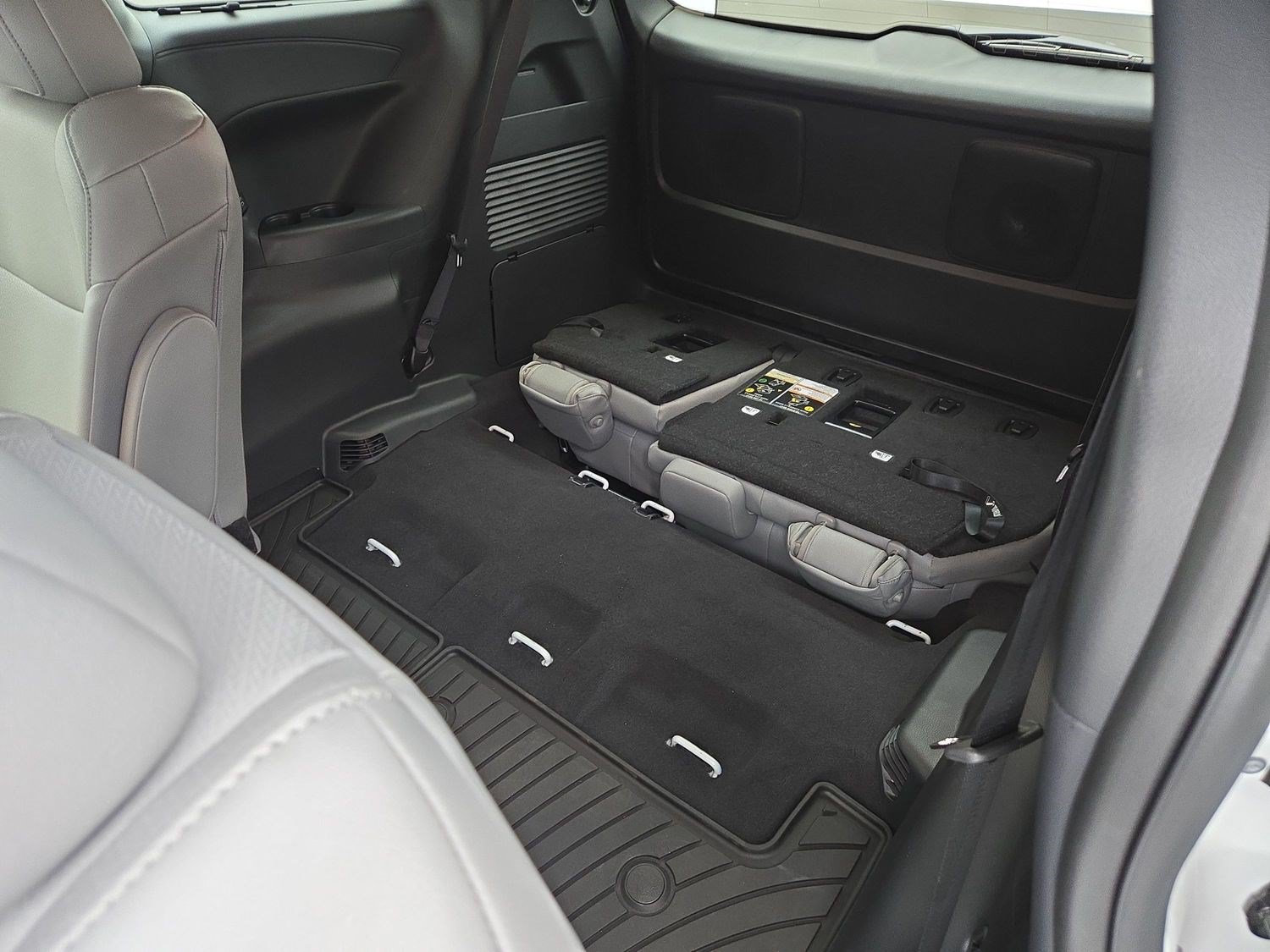 New 2026 Toyota Sienna XLE FWD image 19
