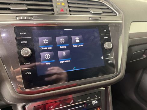 Used 2024 Volkswagen Tiguan SE image 29