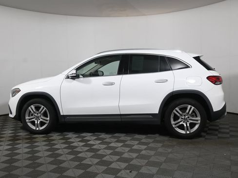 Used 2023 Mercedes-Benz GLA 250 4MATIC image 2