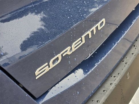 New 2026 Kia Sorento S FWD image 8