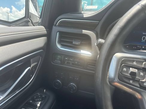 Used 2023 Chevrolet Suburban Premier AWD/4WD image 22