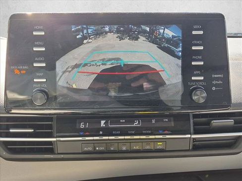Used 2022 Toyota Sienna LE FWD image 13