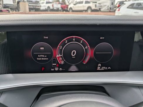 Used 2025 Volkswagen Tiguan SE R-Line AWD/4WD image 9