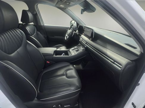 Used 2024 Hyundai Palisade Limited image 13