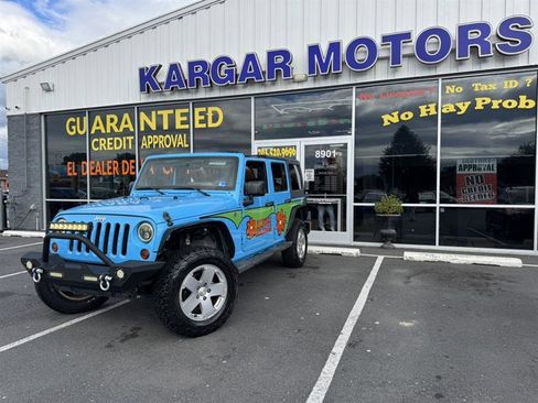 Used 2012 Jeep Wrangler Unlimited Sahara w/ Connectivity Group AWD/4WD image 21