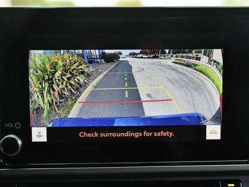 Used 2025 Toyota Camry SE FWD image 34
