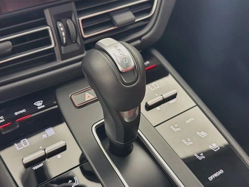Certified 2026 Porsche Macan S AWD/4WD image 24